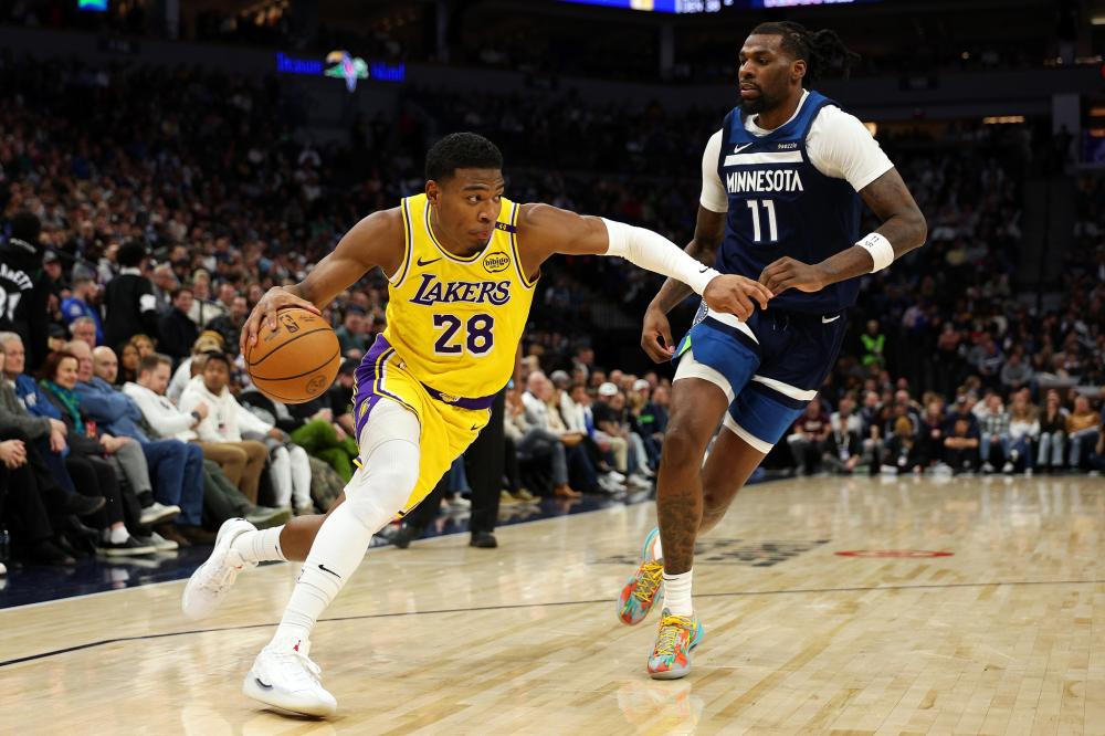 球队逐步打 球队逐步打