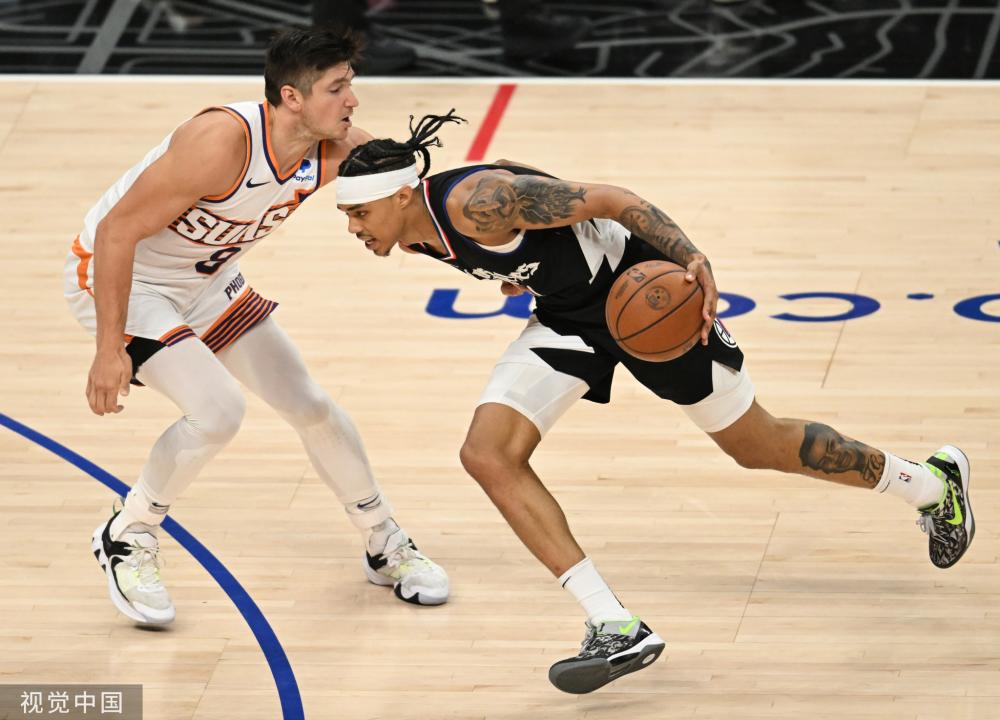 伊万通过对 伊万通过对